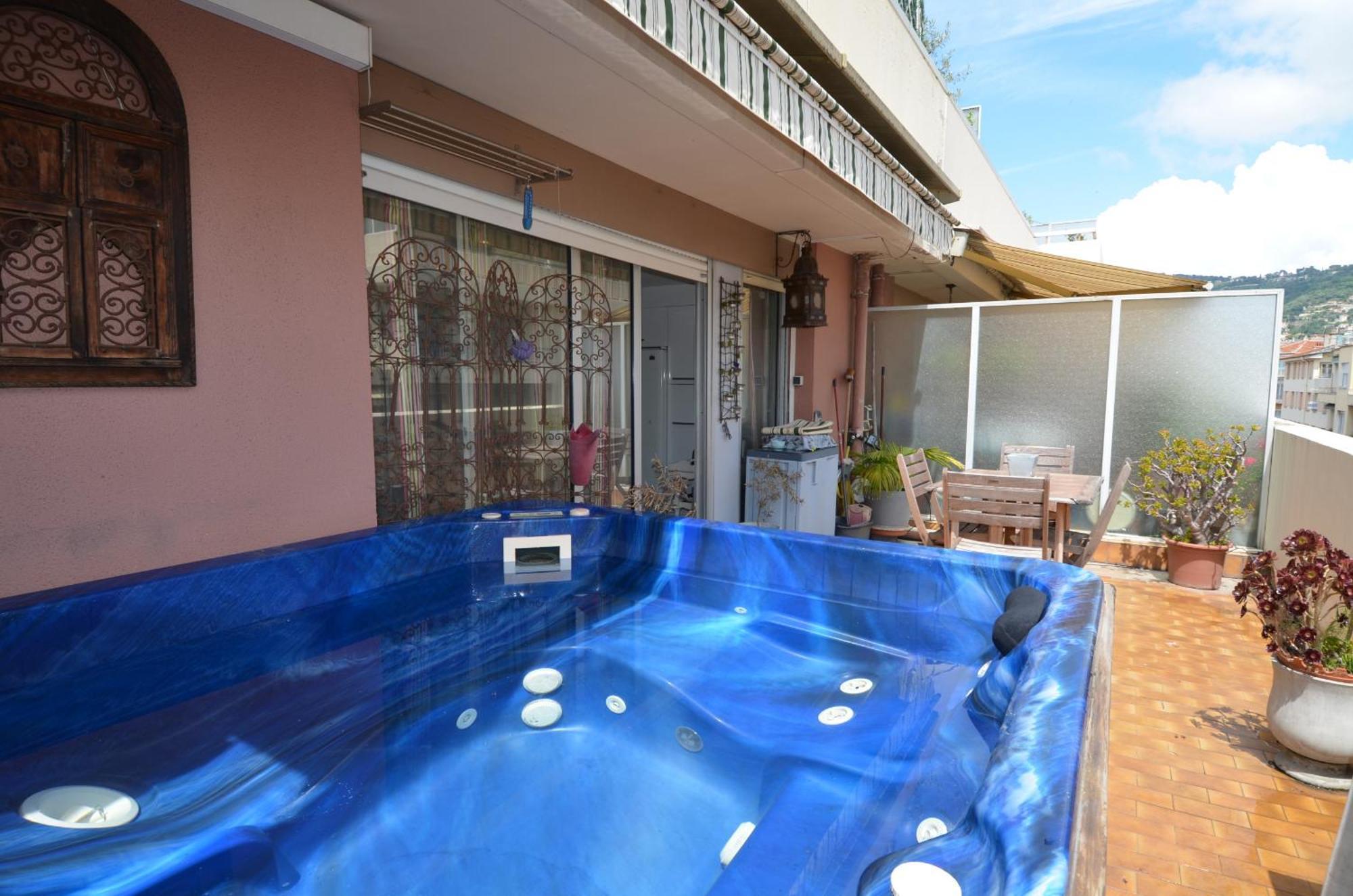 Appartement 6 Personnes Avec Terrasse Et Jacuzzi Plein Cœur Centre-ville Quartier Du Port De *